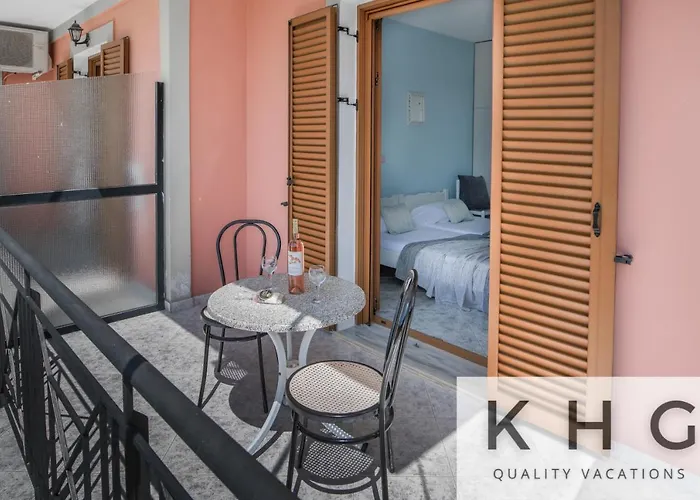 Jovanna In The Nature With Pool! 莫斯塔