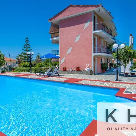 Jovanna In The Nature With Pool! Mousata