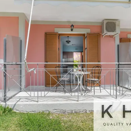 Jovanna In The Nature With Pool! Aparthotel Mousata