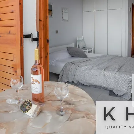 Jovanna In The Nature With Pool! Aparthotel Mousata