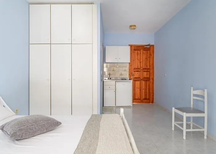 Hotel apartamentowy Jovanna In The Nature With Pool! Mousata